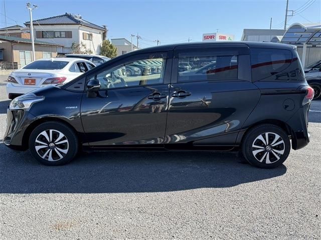 TOYOTA SIENTA HYBRID 2018 Image 31