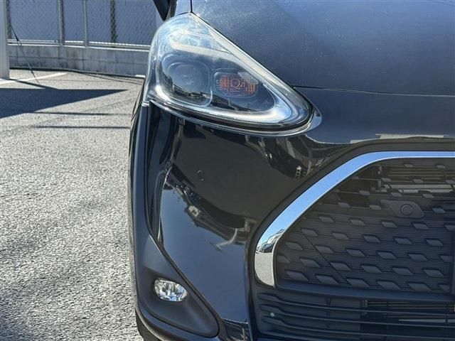 TOYOTA SIENTA HYBRID 2018 Image 31