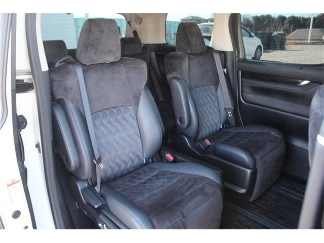 TOYOTA ALPHARD HYBRID 4WD 2016 Image 31