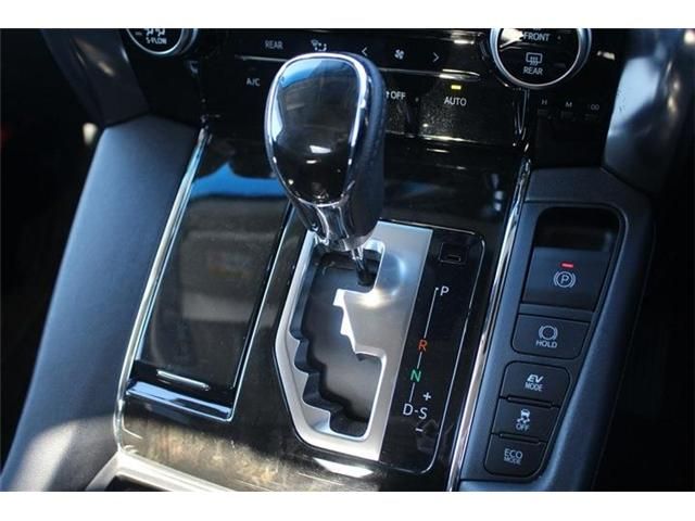 TOYOTA ALPHARD HYBRID 4WD 2016 Image 31