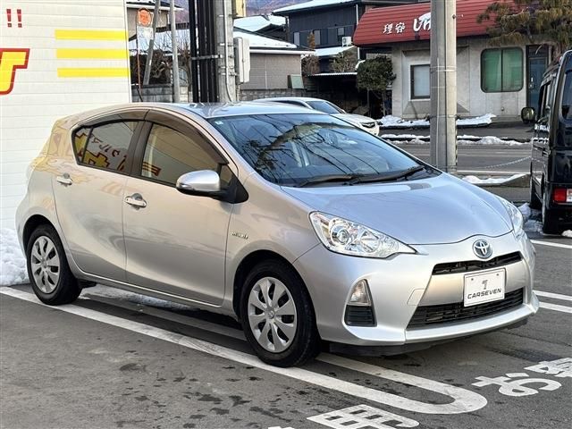 TOYOTA AQUA 2014 Image 31