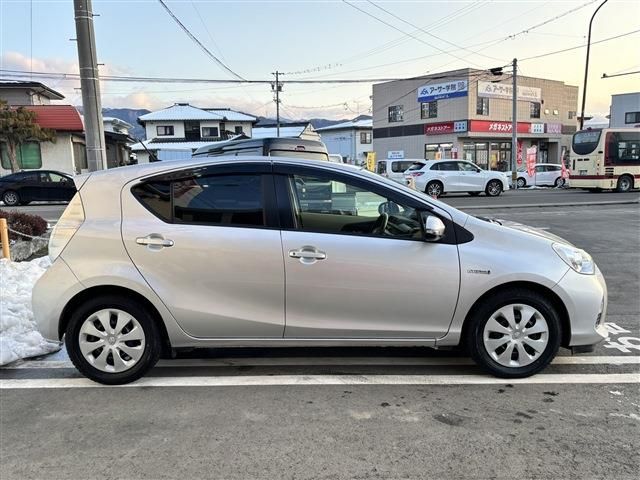 TOYOTA AQUA 2014 Image 31