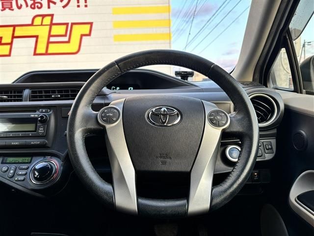 TOYOTA AQUA 2014 Image 31