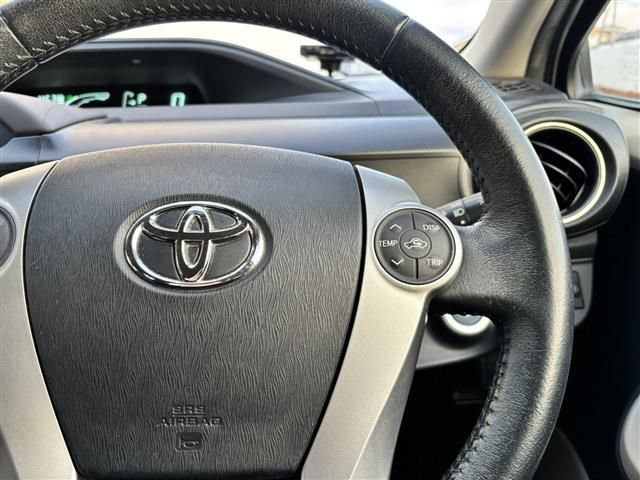 TOYOTA AQUA 2014 Image 31