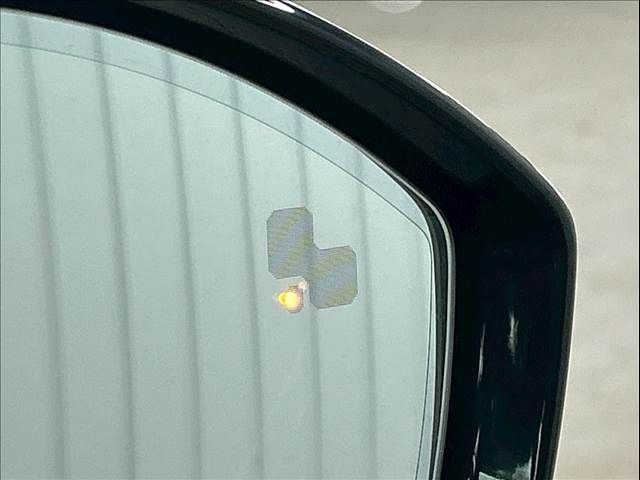 JAGUAR E-PACE 2018 Image 31