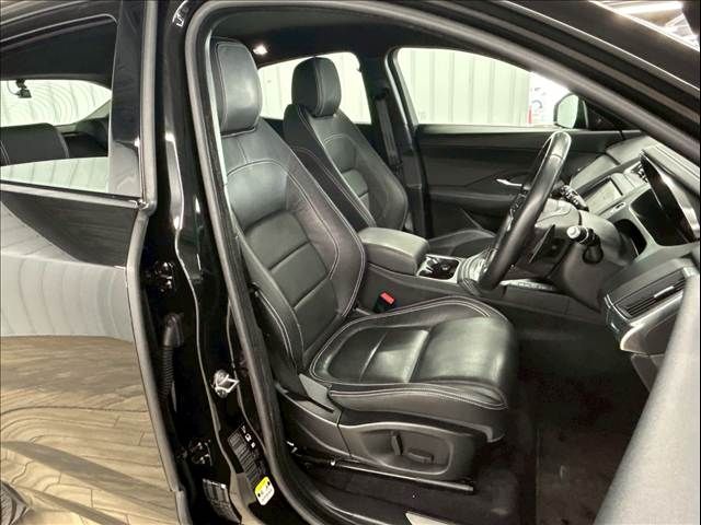 JAGUAR E-PACE 2018 Image 31
