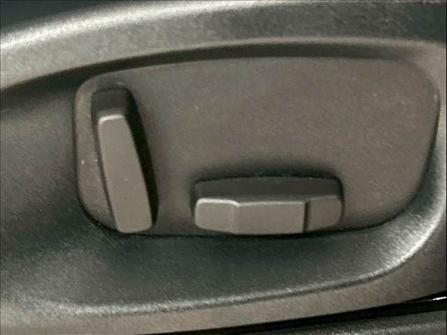 JAGUAR E-PACE 2018 Image 31