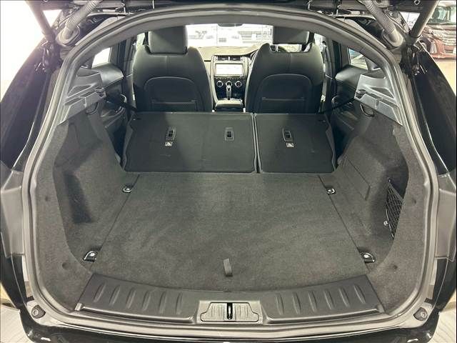 JAGUAR E-PACE 2018 Image 31