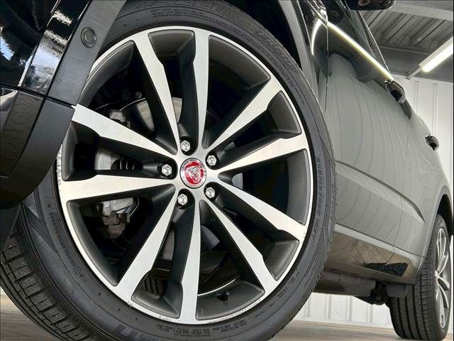 JAGUAR E-PACE 2018 Image 31