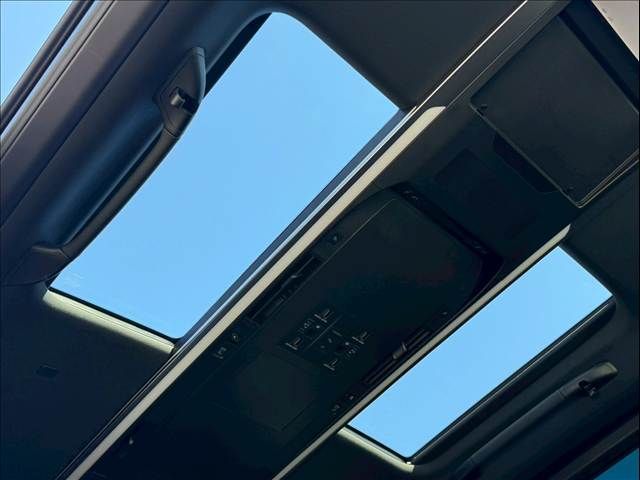 TOYOTA VELLFIRE  HYBRID 4WD 2023 Image 31