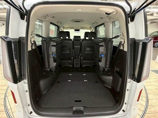 NISSAN SERENA  WG 2025 Image 31