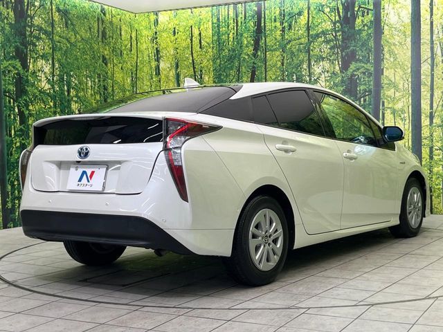 TOYOTA PRIUS 2016 Image 31