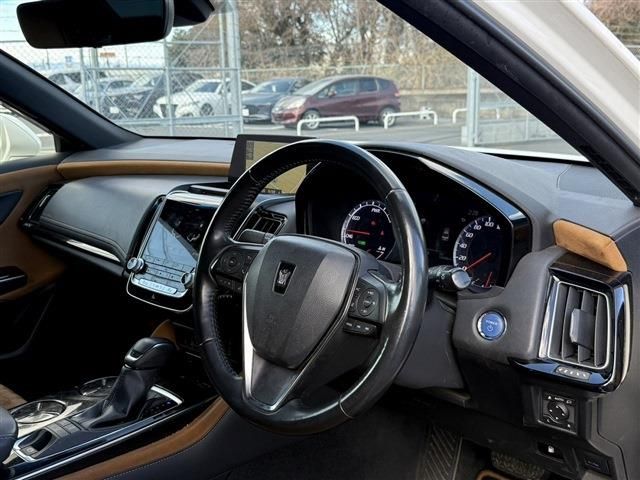 TOYOTA CROWN SEDAN HYBRID 2020 Image 31