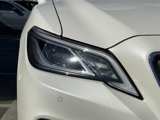 TOYOTA CROWN SEDAN HYBRID 2018 Image 31