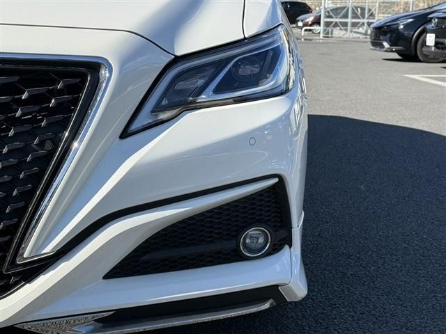 TOYOTA CROWN SEDAN HYBRID 2018 Image 31