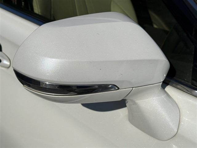 TOYOTA CROWN SEDAN HYBRID 2018 Image 31