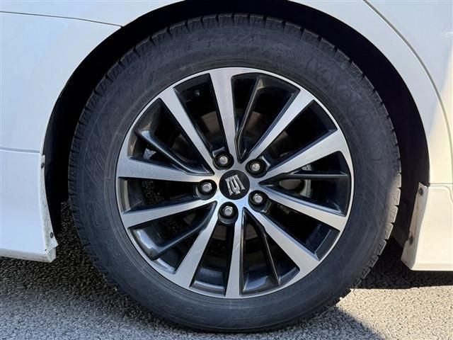 TOYOTA CROWN SEDAN HYBRID 2018 Image 31