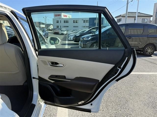 TOYOTA CROWN SEDAN HYBRID 2018 Image 31