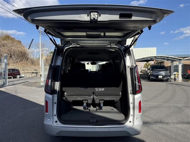 NISSAN SERENA  WG 2023 Image 31