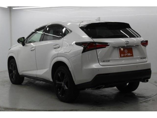 TOYOTA LEXUS NX200T 2017 Image 31