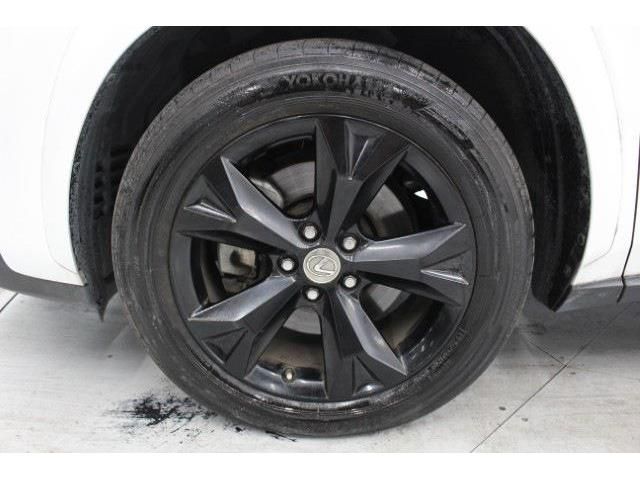 TOYOTA LEXUS NX200T 2017 Image 31