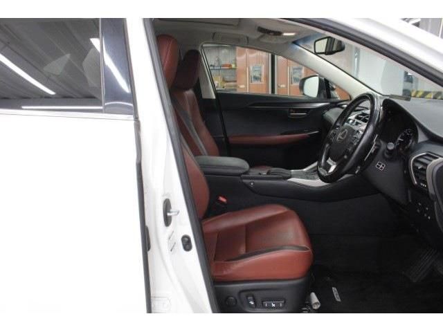 TOYOTA LEXUS NX200T 2017 Image 31