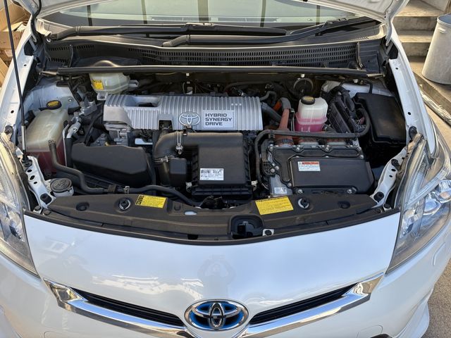 TOYOTA PRIUS 2013 Image 31
