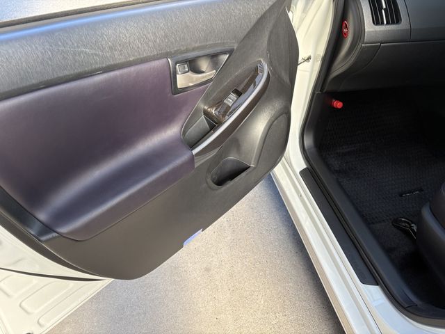 TOYOTA PRIUS 2013 Image 31