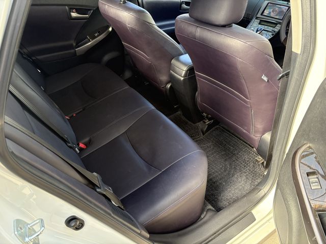 TOYOTA PRIUS 2013 Image 31