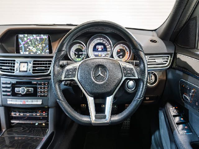 MERCEDES BENZ E CLAS 2013 Image 31
