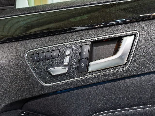 MERCEDES BENZ E CLAS 2013 Image 31