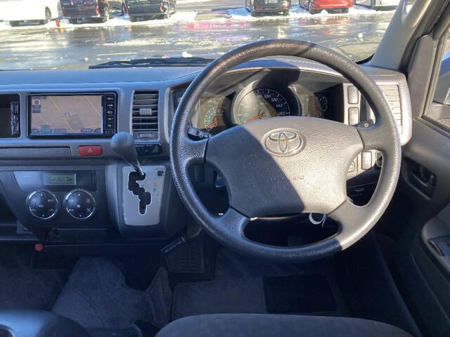 TOYOTA HIACE WAGON 4WD 2012 Image 31