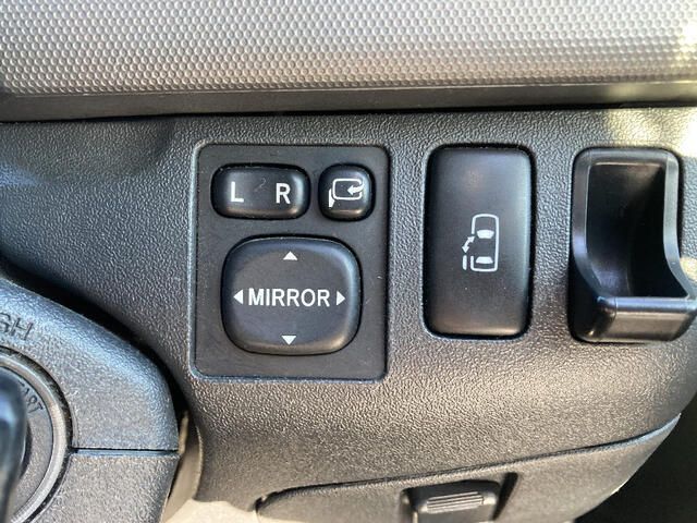 TOYOTA HIACE WAGON 4WD 2012 Image 31