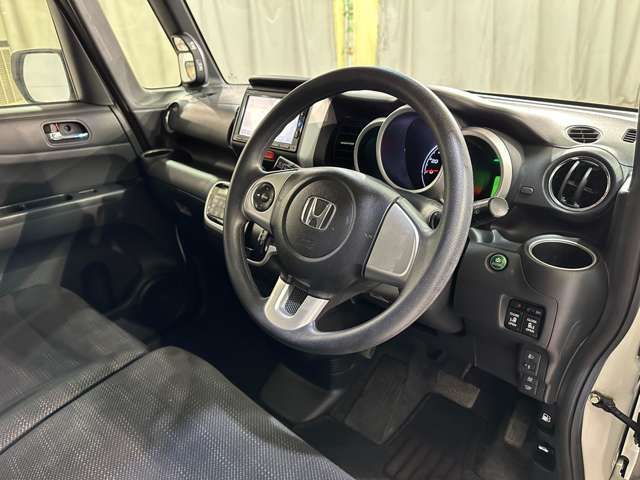 HONDA N BOX 2015 Image 31