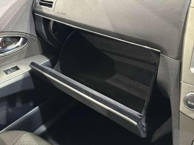 TOYOTA AVENSISWAGON 2011 Image 31