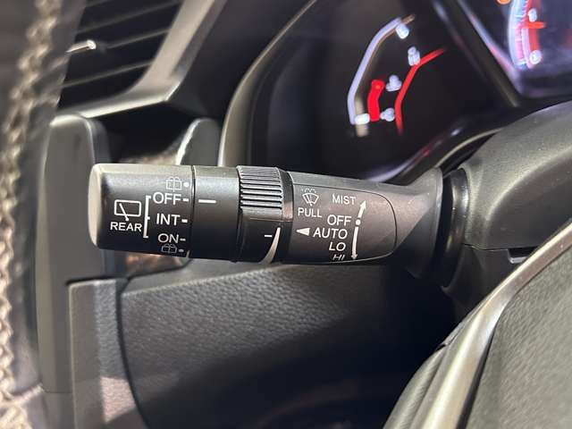 HONDA CIVIC HATCHBACK 2018 Image 31