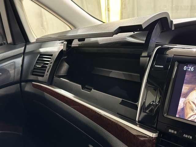 TOYOTA ESTIMA 2013 Image 31