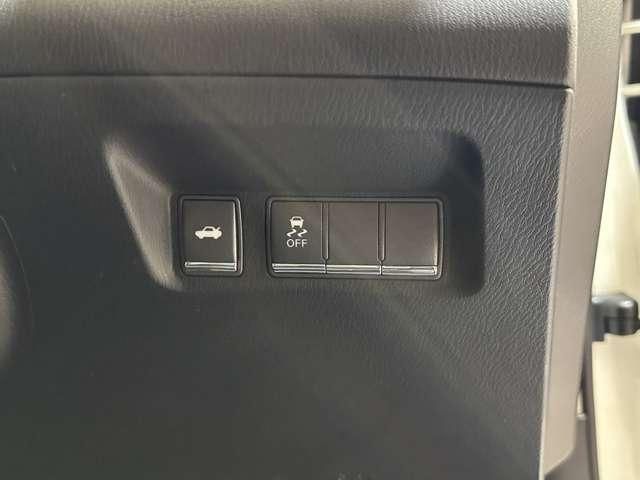 NISSAN FUGA 2013 Image 31