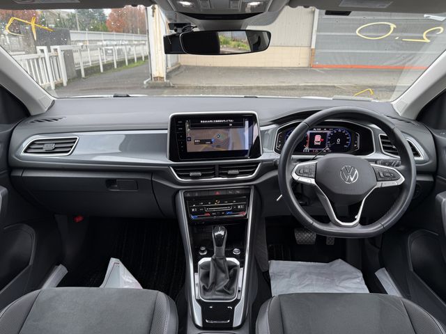 VOLKSWAGEN T-ROC 2022 Image 31