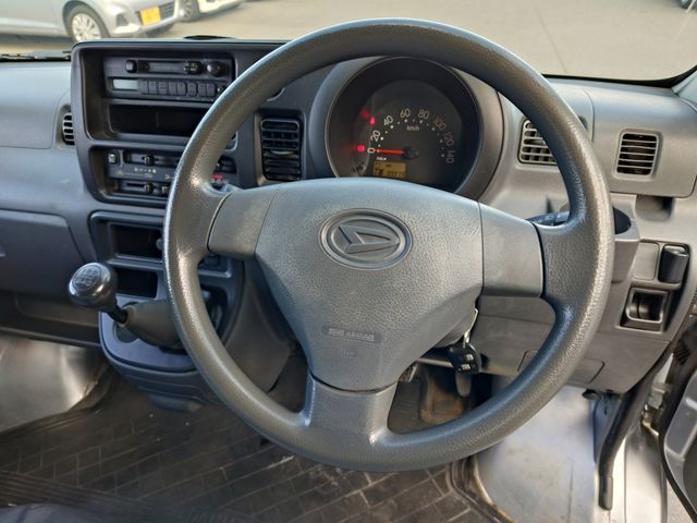 DAIHATSU HIJET CARGO 2015 Image 31