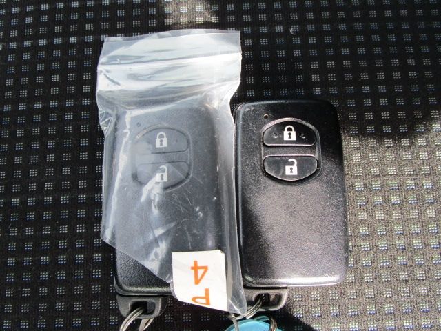 TOYOTA VITZ  4WD 2018 Image 31