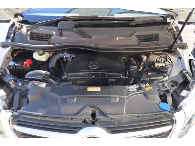 MERCEDES BENZ V CLAS 2018 Image 31