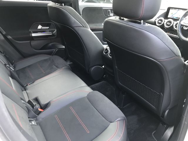 MERCEDES BENZ GLA CL 2021 Image 31