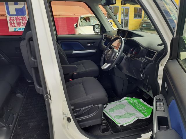 TOYOTA TANK 2019 Image 31