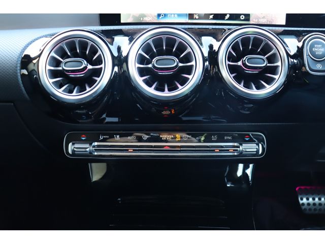 MERCEDES BENZ CLA SH 2021 Image 31