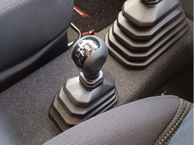 SUZUKI JIMNY 4WD 2020 Image 31