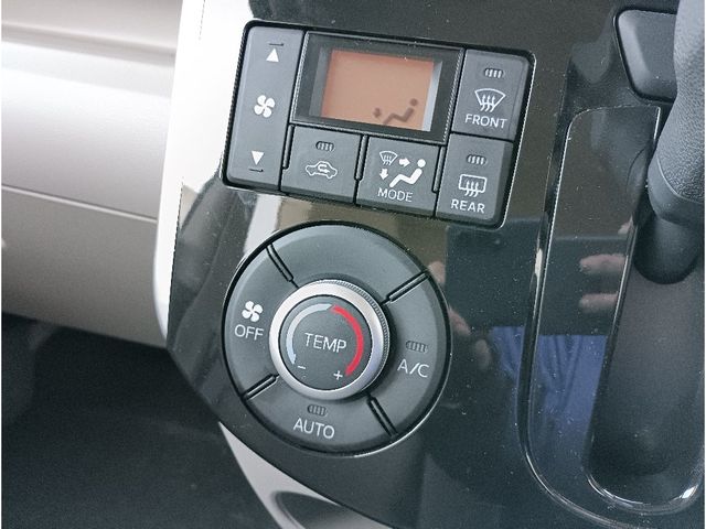 DAIHATSU TANTO 2017 Image 31