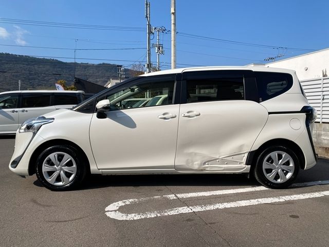 TOYOTA SIENTA HYBRID 2021 Image 31