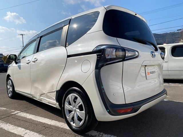 TOYOTA SIENTA HYBRID 2021 Image 31