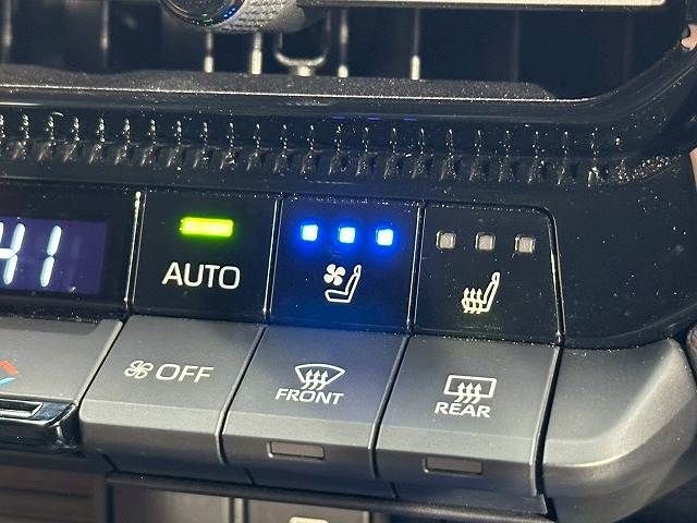 TOYOTA LANDCRUISER 250 2025 Image 31